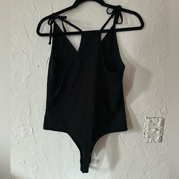 NWT universal thread black tie strap body suit sz medium - Picture 3 of 4